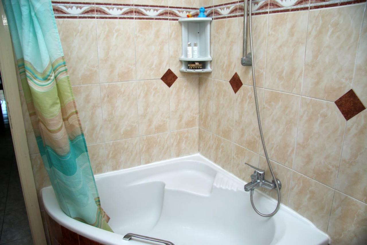 Menelaos Apartments Adelianos Kampos Dış mekan fotoğraf